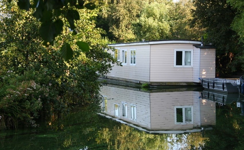 Huur een woonboot in Aalsmeer bij Rent a houseboat