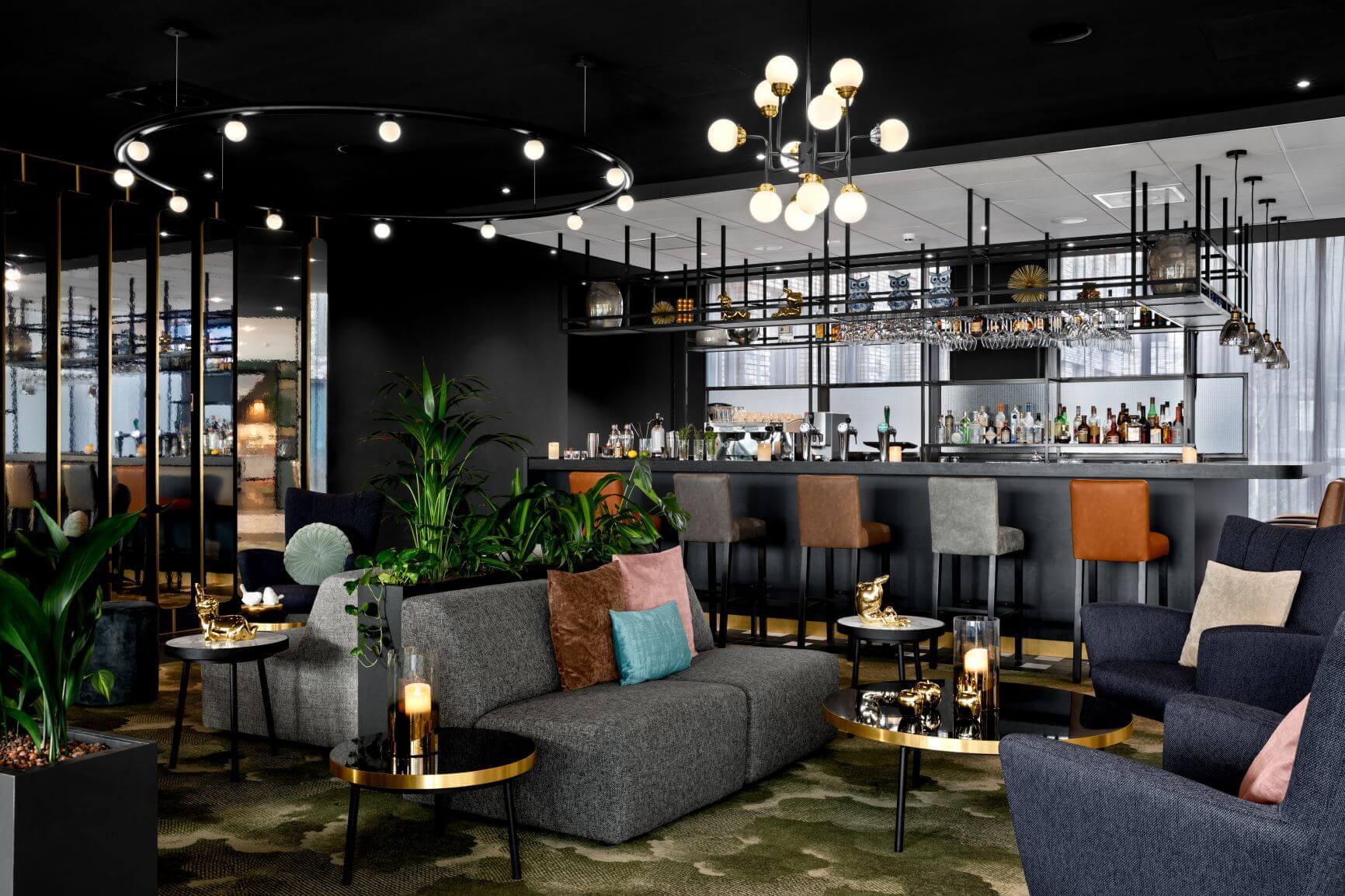 Signature Restaurant and Bloom Bar of Renaissance Hotel Aalsmeer