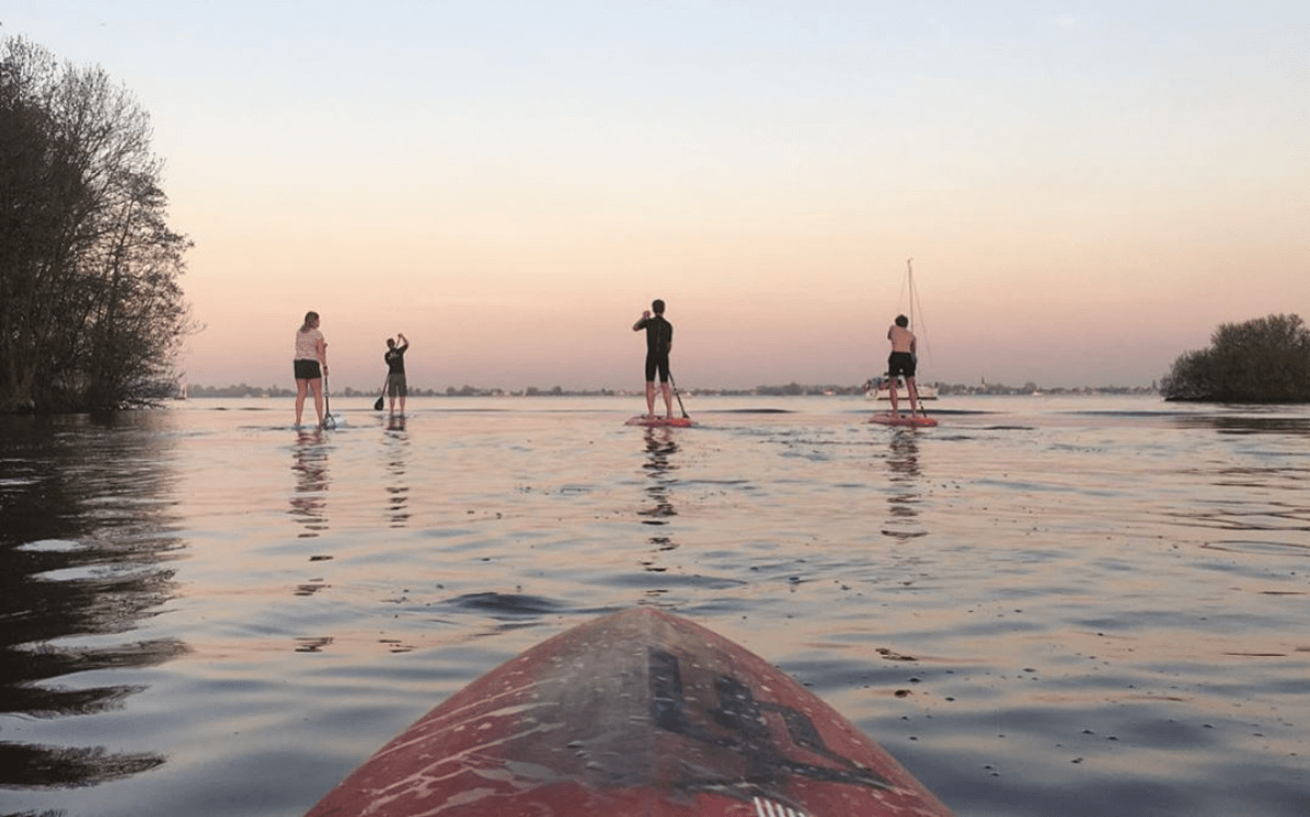 Sup huren op de Westeinderplassen