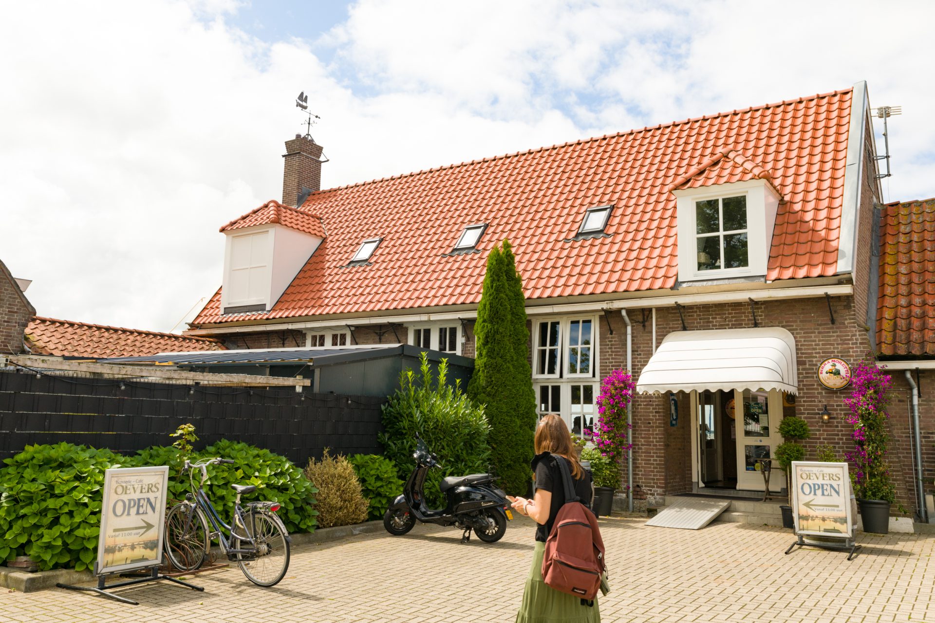 Brasserie Café Oevers in Aalsmeer